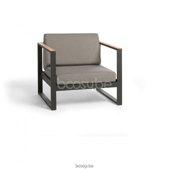 Diphano Landscape lounge chair with teak arms Aluminium Lava Frame All Weather Brown Mêlé Fabric Armrests in Natural Teak.