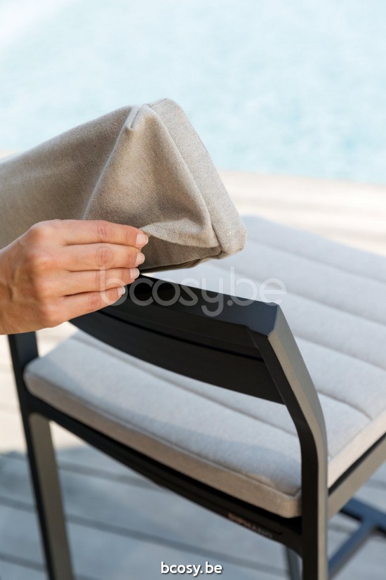 Diphano Metris Chaise de jardin empilable Cadre Aluminium Lava.