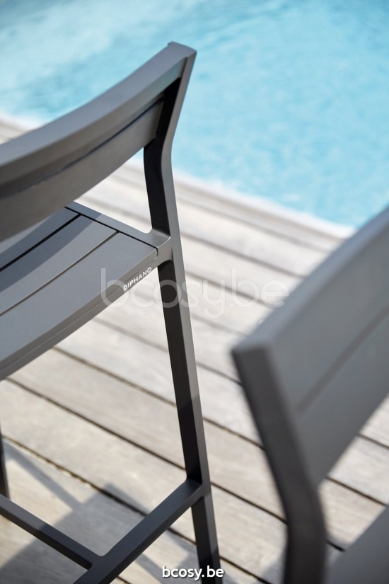 Diphano Metris garden outdoor counter chairs 62h PCA Lava.