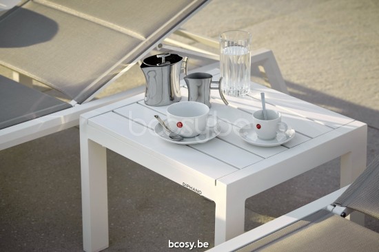 Diphano Metris bijzettafel S (48x41,5) Aluminium Wit Frame.