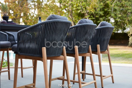 Diphano Newport halfhoge barstoelen Counterstoelen 61h Aluminium Lava touw Houtskool 11mm.