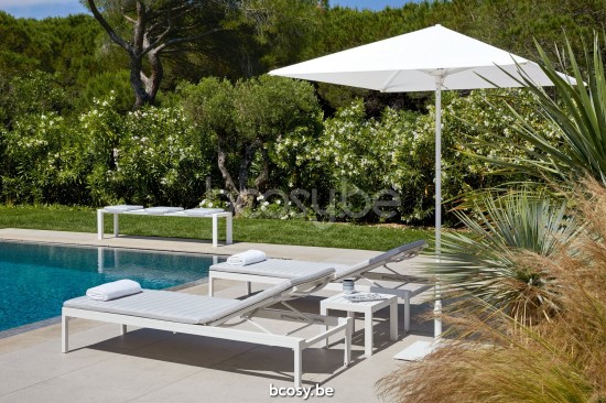 Diphano Alexa Chaise longue empilable à roulettes Cadre Aluminium blanc Tissu Textylène Blanc.