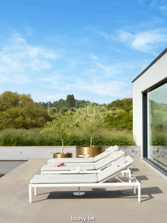 Diphano Switch Stapelbare Sonnenliege Aluminium Weiß Gestell Stoff Batyline Weiß.