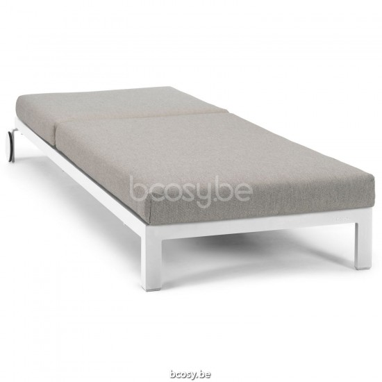 Diphano Cubic Chaise longue empilable à roulettes Cadre Aluminium blanc.