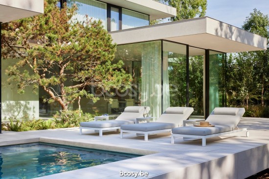 Diphano Cubic Chaise longue empilable à roulettes Cadre Aluminium blanc.