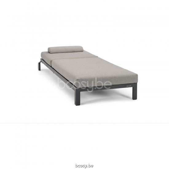 Diphano Cubic Stackable Sunlounger with wheels Aluminium Lava Frame.