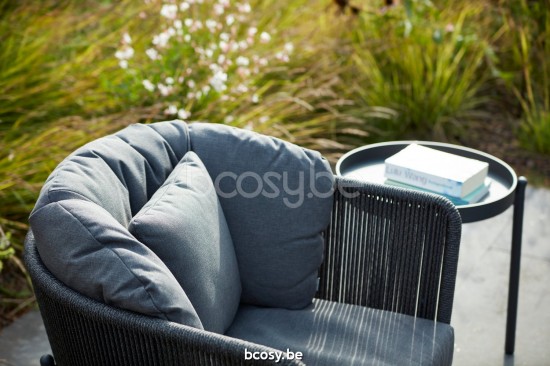 Diphano Omer table à plateau C (45xR) Cadre Aluminium Lava.