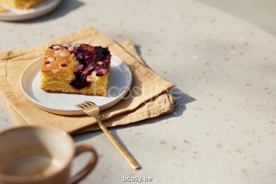 Diphano Ray table basse S 80xR (35,5h) Cadre Aluminium blanc Dessus Céramique Sable 9 mm imposé.