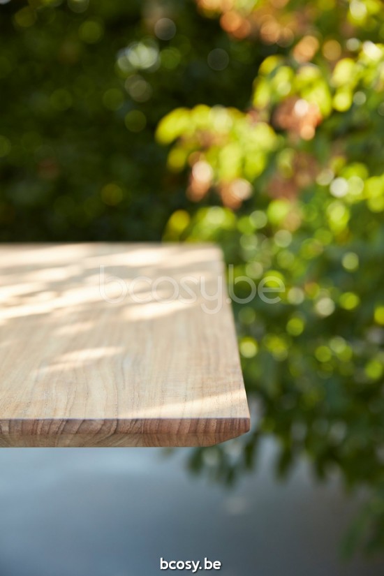 Diphano Alexa bistrotafel D (75x70) Aluminium Lava Frame Tafelblad Naturel Teak.