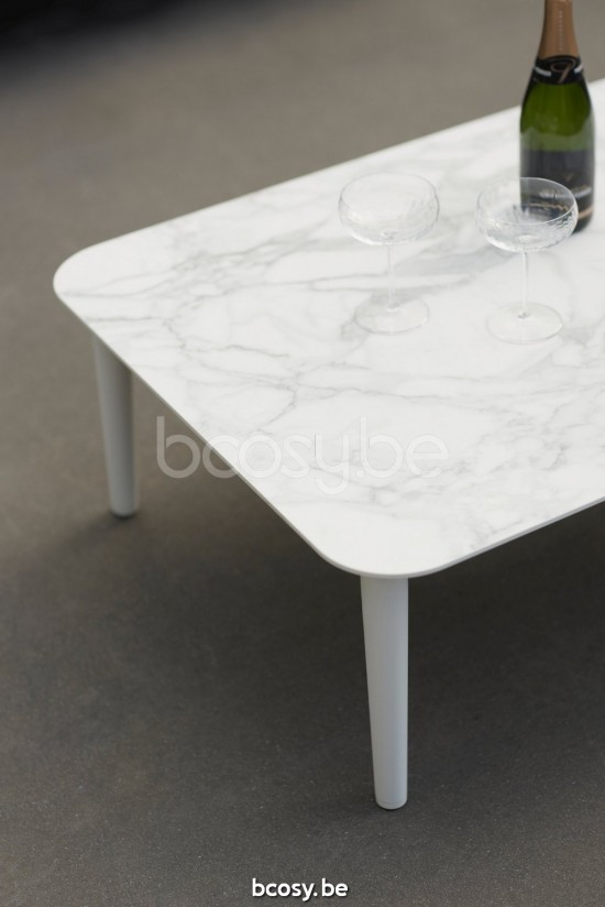 Diphano Diamond salontafel S keramiek (112x72) Aluminium Wit Frame Tafelblad keramisch Carrara wit 6 mm opgelegd.