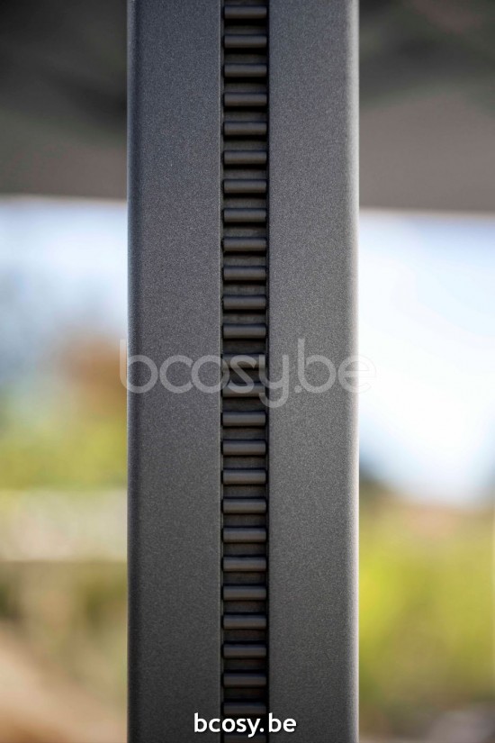  Jardinico AZORE 300x300 Quadratischer Freiarmsonnenschirm Freiarmschirm 3x3 Sonnenschirmmast Schwarz Matt Pulverbeschichtetes Aluminium| Sonnenschirmbespannung-bezug-tuch-stoff Black Solution dyed ac.