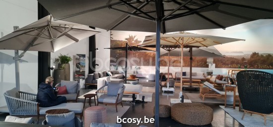 Jardinico JCP201 400x400 Quadratischer Ampelschirm Anthrazit Mast Stoff Onyx Sunbrella Plus Marine.