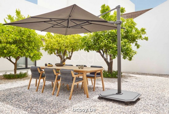 Jardinico JCP301 300x300 Vierkante Vrijhangende Parasol 3x3 Mast Cappuchino Aluminium Met Structuur Doek Umber Sunbrella Plus Marine UFJCP.301 CARACTERE.