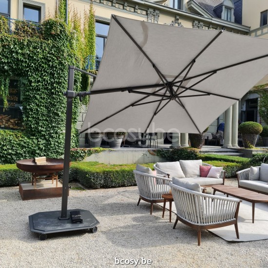 TUUCI OCEAN MASTER MAX SINGLE CANTILEVER 300x300 Cantilever Parasol.