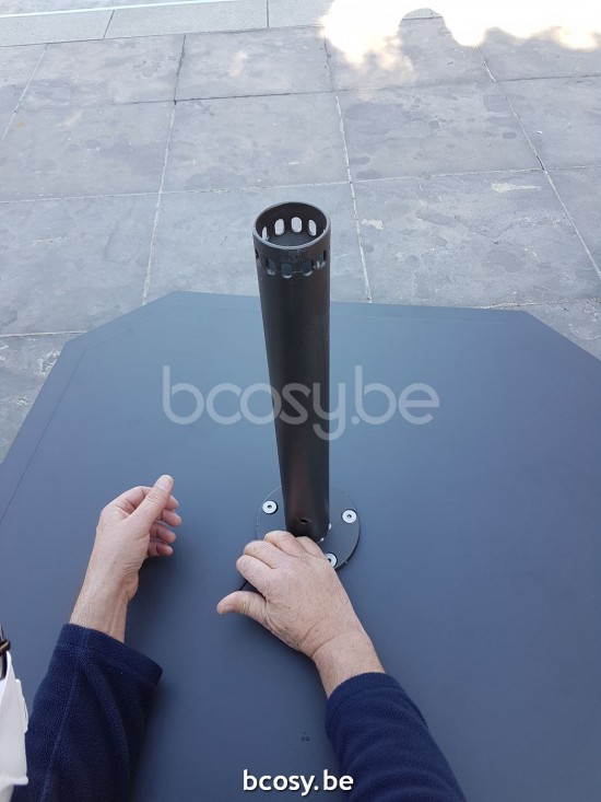 Jardinico JCP401 Parasols suspendus deportés pendants décentrés flottants à mât libre décentré.