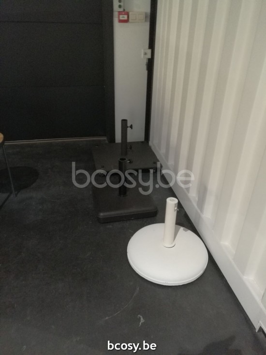 Jardinico LUCCA Pied De Parasol Carré Lucca Light 35 Kg Anthracite concrete.