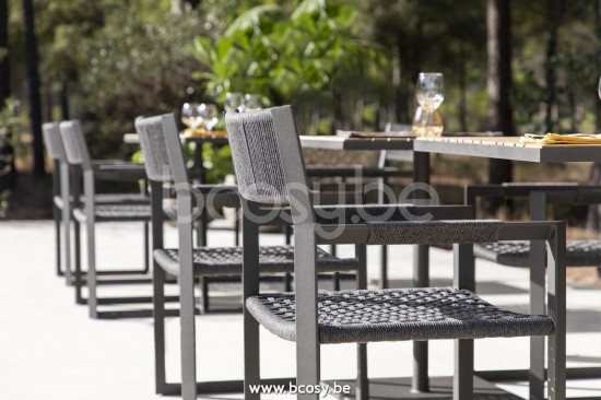Jardinico MANTRA BISTRO fauteuils de jardin avec accoudoirs.