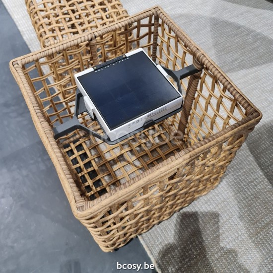 Jardinico SOLORE Square Led Light Cube Medium Natural.