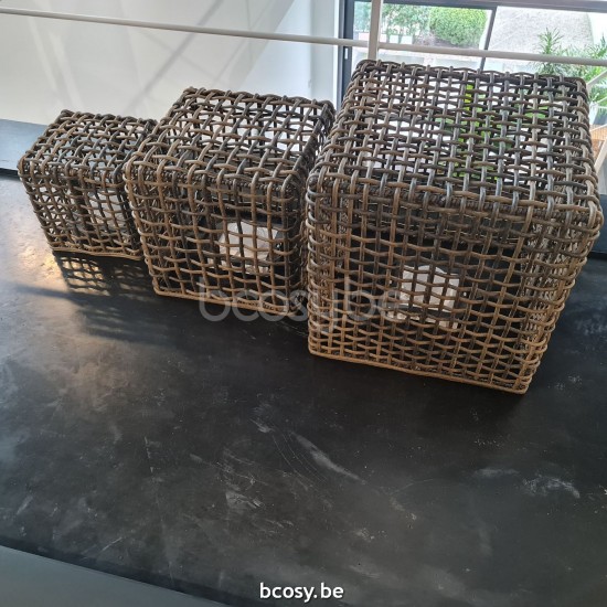 Jardinico SOLORE Square Led Light Cube Medium Taupe.