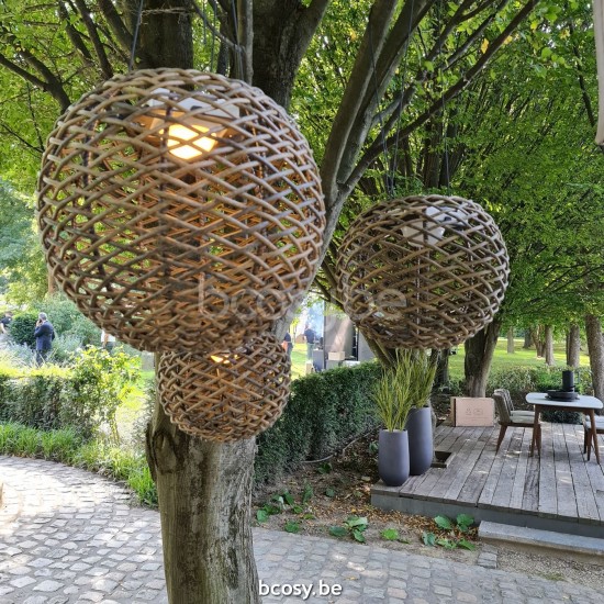  Jardinico SOLORE Quadratischer Led-licht Sonnenschirm Beleuchtung 25x25 Kleiner Würfel Taupe.