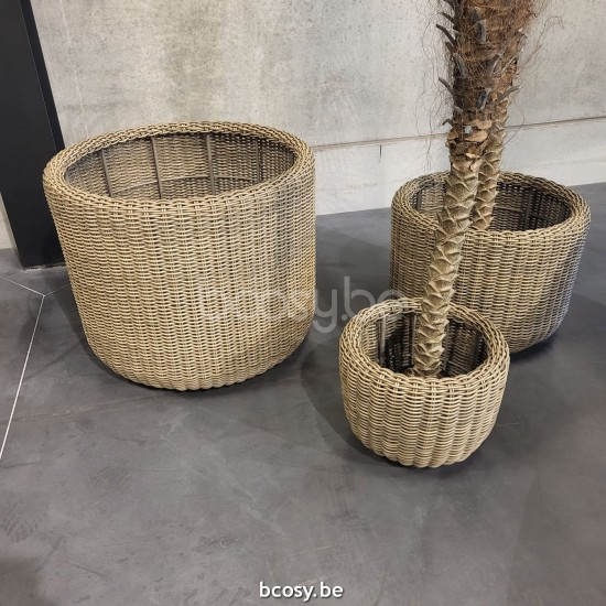 Jardinico TUGU Round Plant Pot Large Cottage.