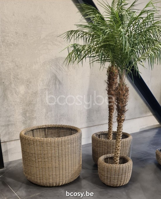 Jardinico TUGU Round Plant Pot Medium Cottage.