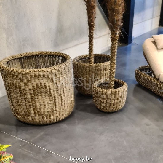 Jardinico TUGU Round Flower And Plant Pot Ø45x110H Medium Cottage.