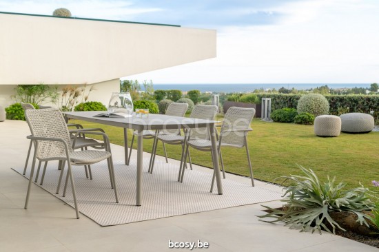 Jati&Kebon Durham tuintafels Zandkleur.