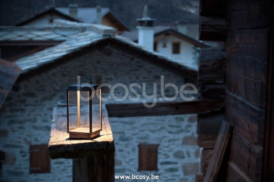 Tekna Nautic BLAKES TABLE LAMP-2700K lackiert in Dunkelbronze-Klarglas.