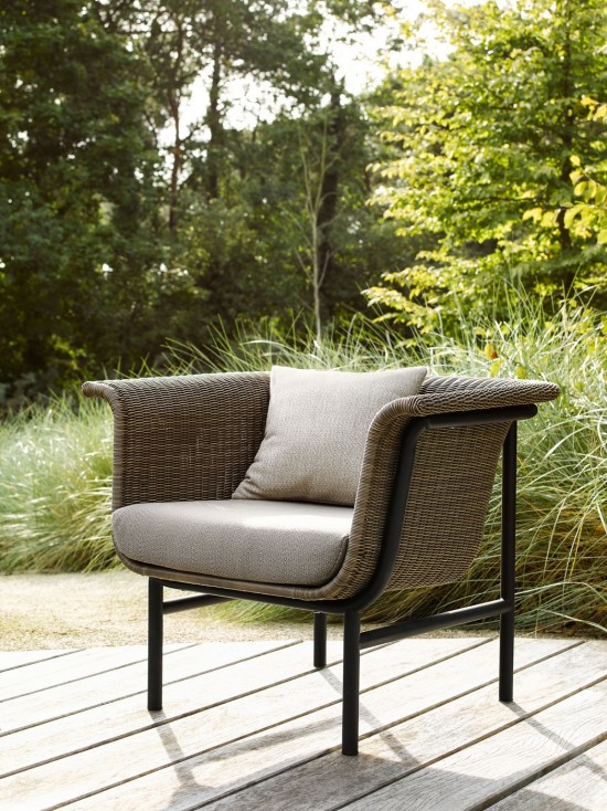 Vincent Sheppard Fauteuil Wicked lounge taupe Wicked Fauteuil de repos cadre en Aluminium Noir Tressage Taupe Polyéthylène.