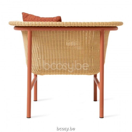 Vincent Sheppard Wicked Lounge Stuhl Rahmen aus Terrakotta Aluminium Natürlich Flechtwerk Polyethylen.