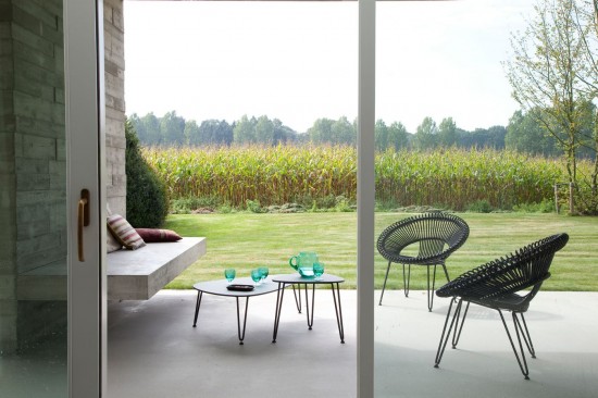 Vincent Sheppard Roy Lazy Fauteuil cadre en Acier Noir Cordon en osier Noir Polyéthylène.