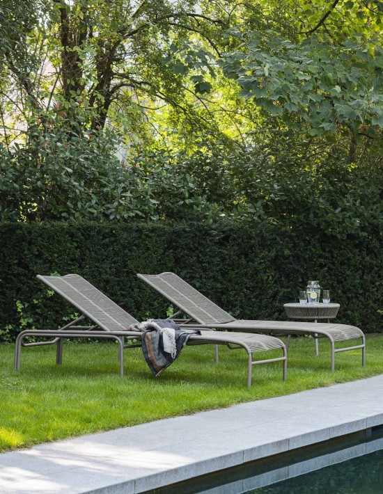 Vincent Sheppard Loop Bain de soleil cadre en Aluminium Taupe Cordon Crocheté Taupe Polypropylène.