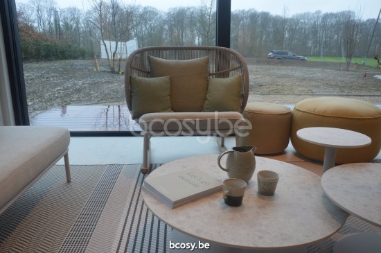 Vincent Sheppard Kodo Schommelstoel Dune White Aluminium frame.