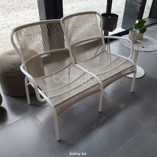 Vincent Sheppard Loop Sofa Cadre en Aluminium Blanc dune Corde Blanc dune Polypropylène.