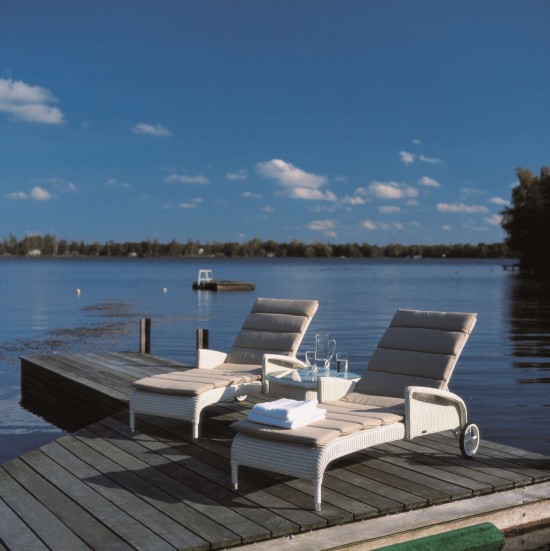 Vincent Sheppard Dovile Bain de soleil avec bras Lloyd Loom Blanc cassé.