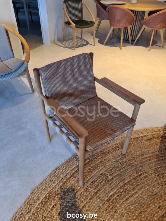 Vincent Sheppard Oda Stuhl Rahmen aus Unbehandeltes Teakholz Flachs Stoffstreifen Polypropylen.