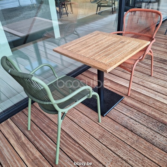 Vincent Sheppard LOOP Rope Esstischstuhl Loop Stuhl Rahmen aus Moos Aluminium Moos Gehäkelte Kordel Polypropylen.