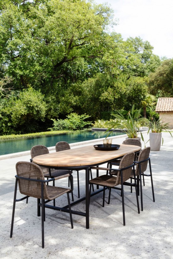 Vincent Sheppard Wicked Stuhl Rahmen aus Schwarz Aluminium Taupe Flechtwerk Polyethylen.