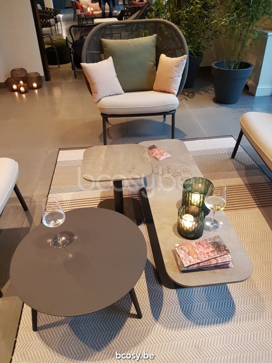 Vincent Sheppard Kodo tuinsalontafels bijzettafels koffietafels voor buiten terras Fossil Grey Aluminium frame.