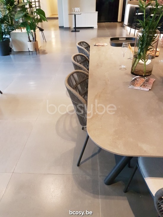 Vincent Sheppard Kodo 280x106 Table de Jardin cadre en Aluminium Gris fossile dessus de table Céramique Silex.