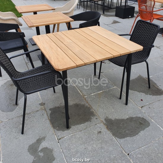 Vincent Sheppard Max Gartentisch Teakholzplatte 90x90 Rahmen aus Schwarz Aluminium Tischplatte Unbehandelt Teakholz.