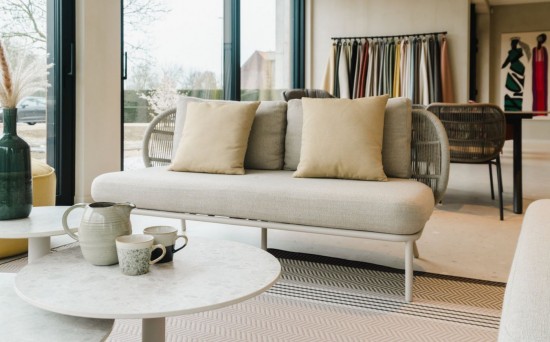 Vincent Sheppard Kodo Garten Couchtische Rahmen aus Dune Weiß Aluminium Dia 90.