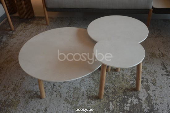 Vincent Sheppard Oda Rond Table d'appoint ronde de jardin Cadre en Teck non traité dessus de table Céramique Portland.