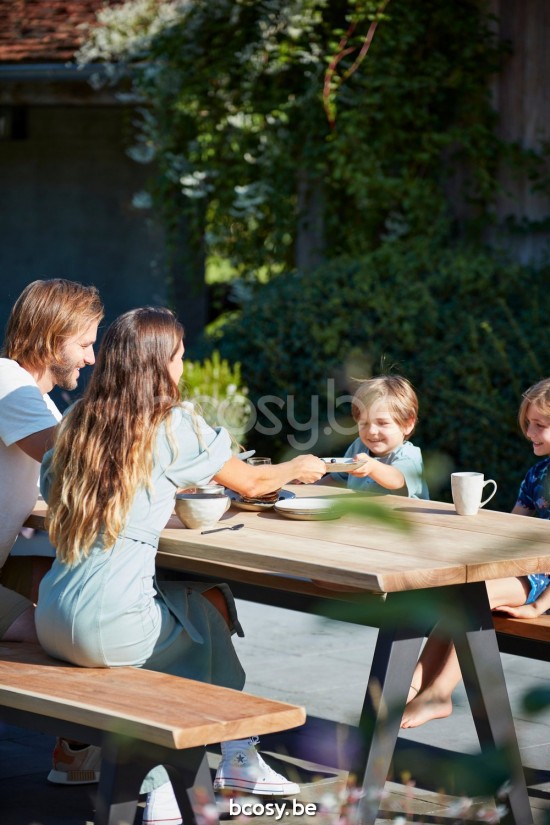 Diphano Pure Gartentisch 340x100 Aluminium Lava Gestell Tischplatte Natürliches Teakholz.