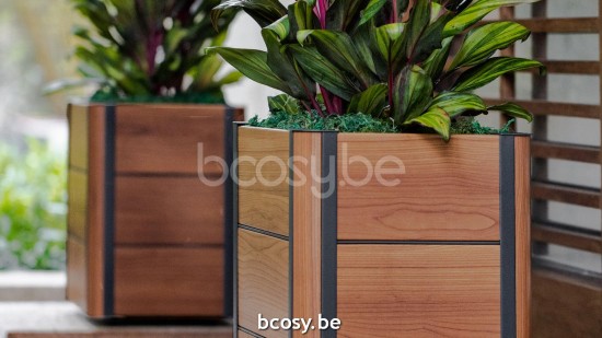 TUUCI Blumentopfe Aussen.