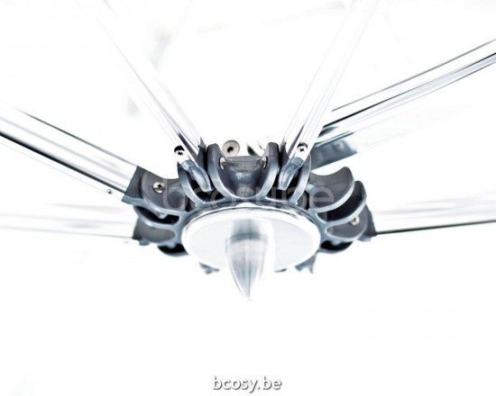 TUUCI Cantilever free pole Aluminium Umbrellas.