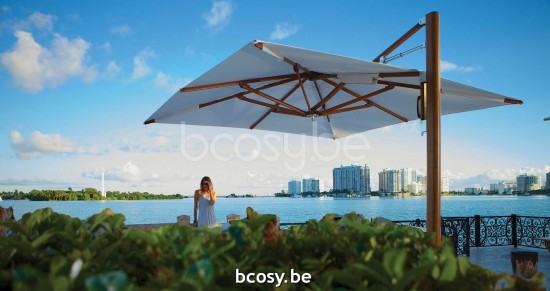 TUUCI vrijstaande zwevende aluminium parasols.