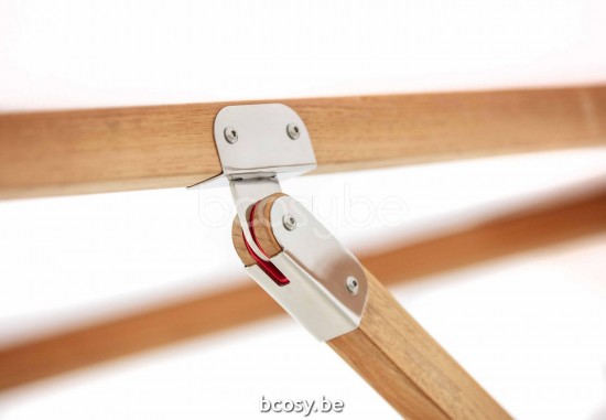 TUUCI Parasols droits à mât central en aluminium.