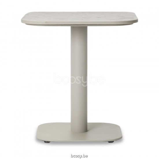 Vincent Sheppard Table d'appoint KODO Kodo Table d'appoint de jardin Cadre en Aluminium Blanc dune.
